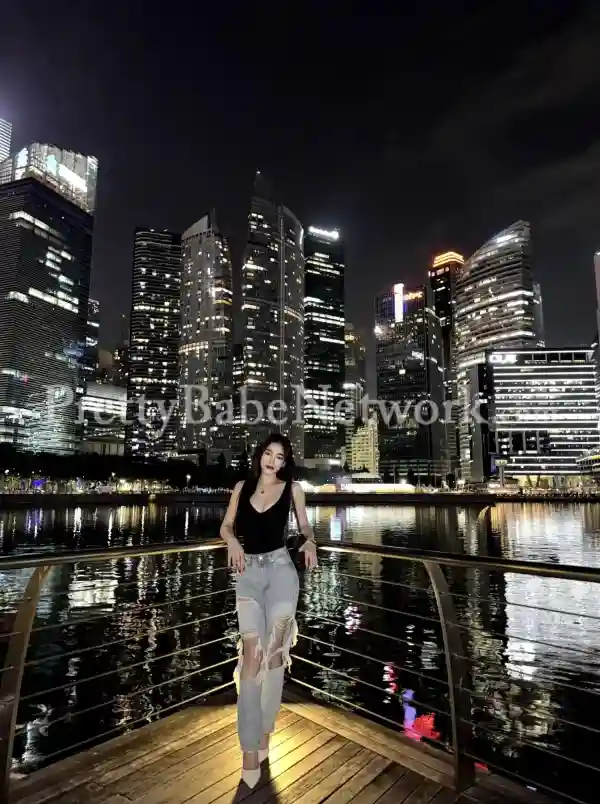 Filipino Air Hostess Call Girl in Gurgaon Sector 57 Bernila Offering Sex Services