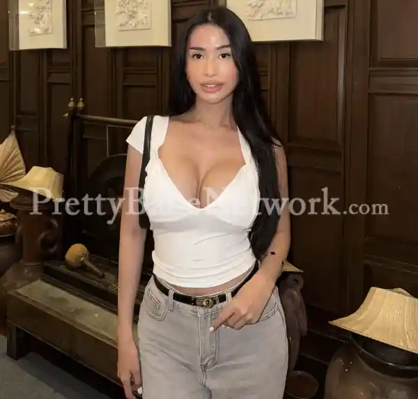 Young Brazilian Escort in Gurgaon Cecilia Here to Offer Wide Range of Erotic Services