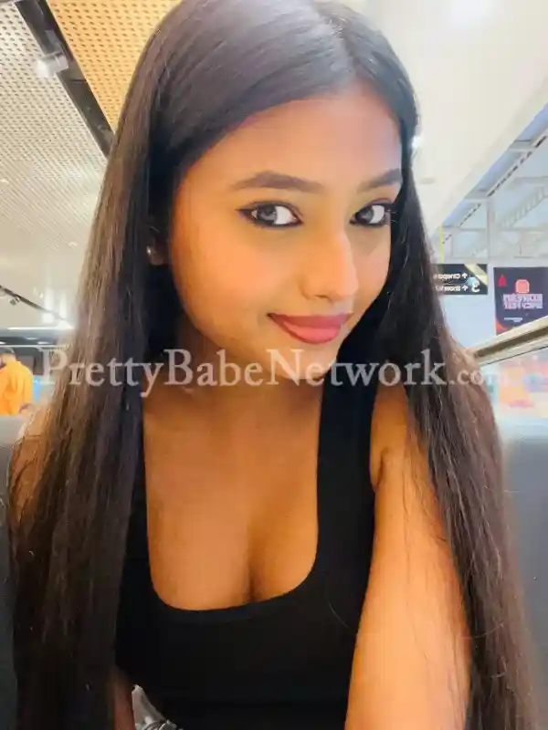 Young Gurgaon Call Girl Chavi Ready to Make Your Sex Dreams True