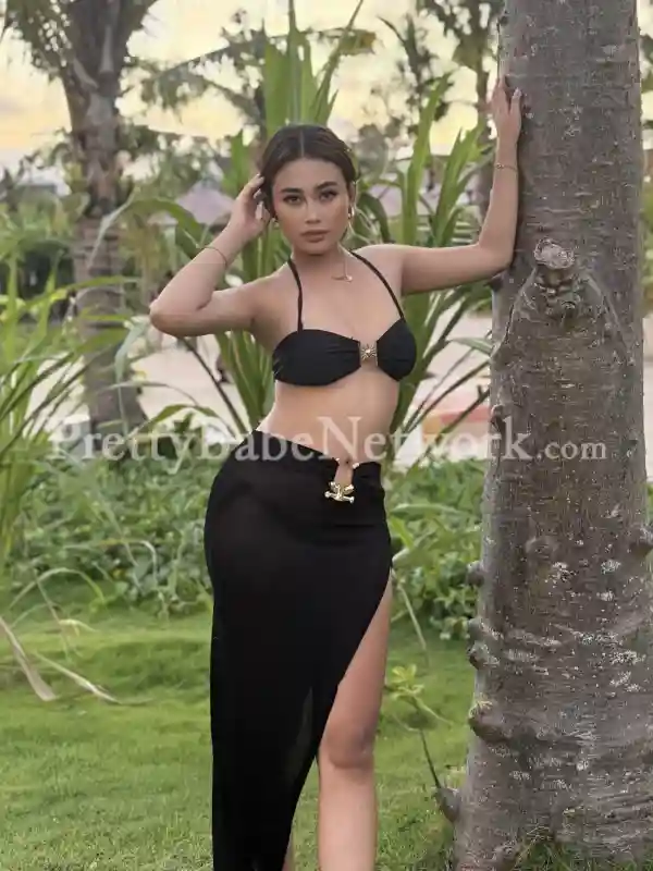 I'm Claudy- Indonesian Call Girl in Gurgaon Offering Best Hookup Services