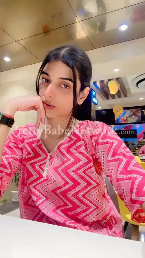 Independent College Call Girl in Gurgaon Kanika for Cam Shows & Hookups