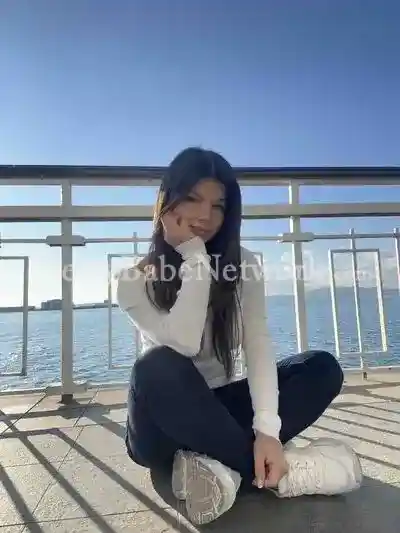 College Call Girl in Palam Vihar, Gurgaon Nandini Offers a Variety of Services