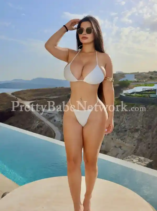 Celebrity Colombian Escort Caeli in Ambience Island Ready to Offer Sex Services