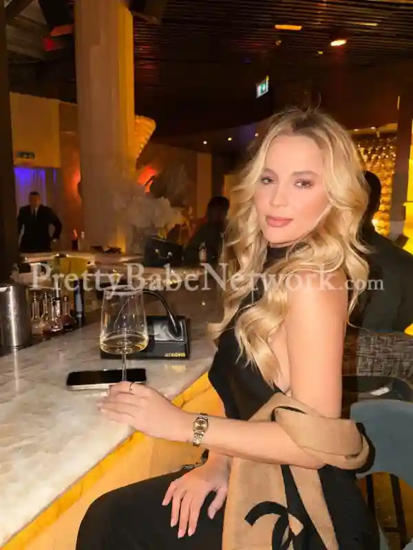 I'm Kasia - Polish Escort in Gurgaon Sector 31! Enjoy Wide Range of Hookup Services