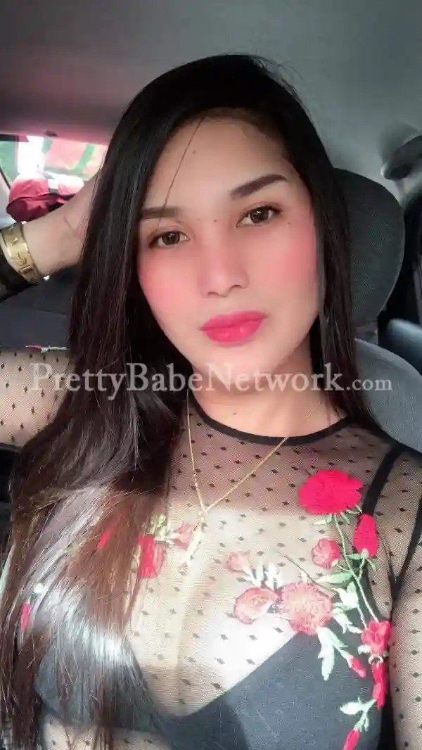 It's Alexandrea Your Singaporean Girlfriend in DLF Phase 4, Gurgaon