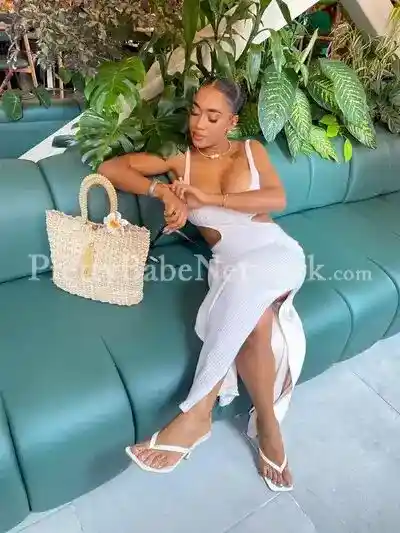 Direct Call or WhatsApp! I'm Jessy African Call Girl in DLF Phase 2, Kolkata