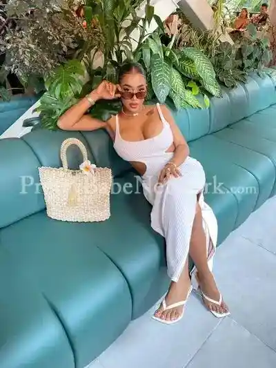 Direct Call or WhatsApp! I'm Jessy African Call Girl in DLF Phase 2, Kolkata