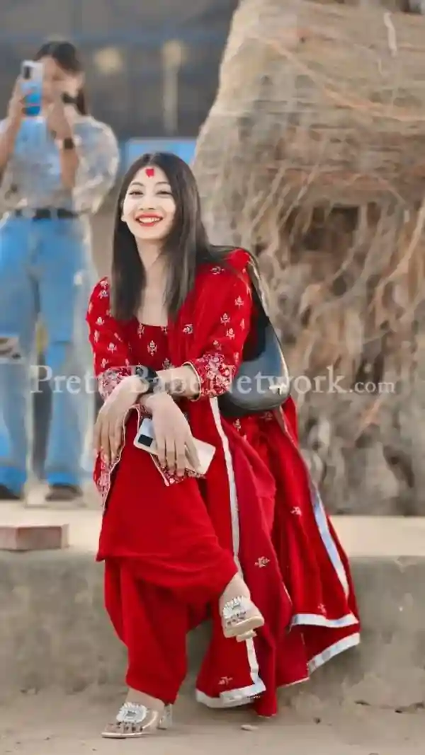 Nepali Call Girl Mahima in Sushant Lok Phase 2, Gurgaon Available for Men & Couples