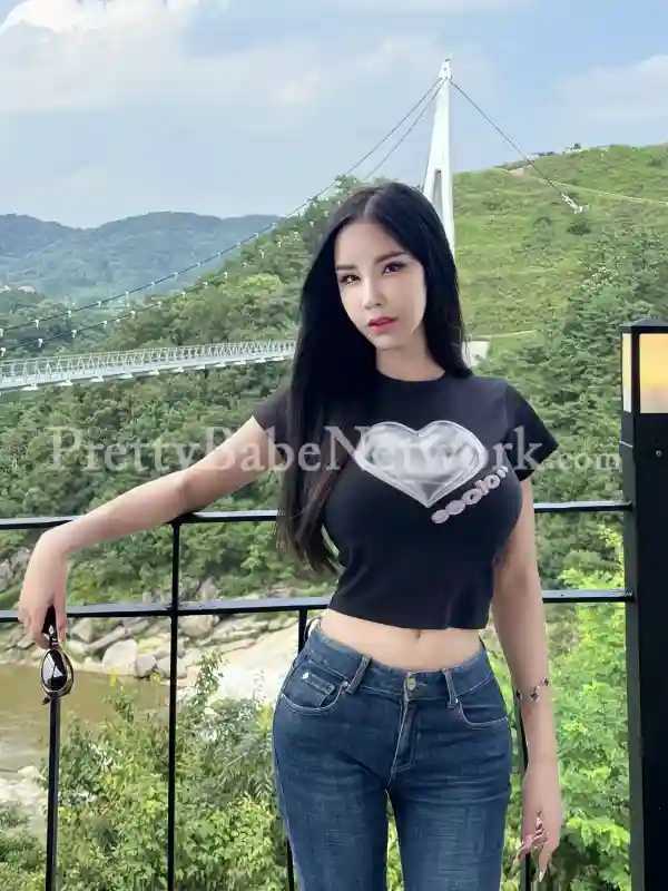 Japanese Model Kasumi- Oral Sex & Massage Expert Escort near Sector 29, Gurgaon