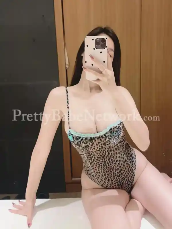 Thai Escort at Hilton Hotel, Gurgaon Ornchira Offers High-Quality Erotic Services