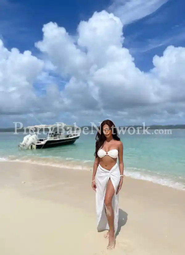 Meet Model Cum Spanish Escort Valeria Offering Dating & Escort Services in Gurgaon