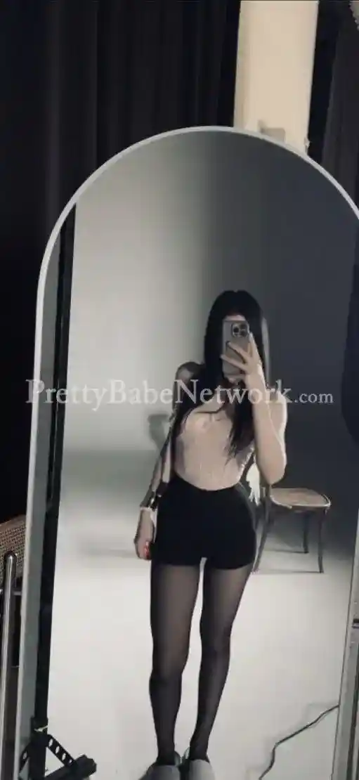 New Kazakhstani Escort Olina in Gurgaon Sector 103! Hygienic Erotic Services