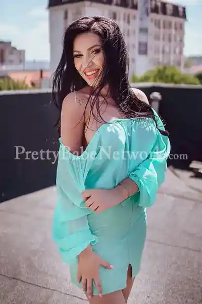 Seeking a Genuine Uzbek Escort in DLF Phase 1, Gurgaon? I am Soliha, Only for You