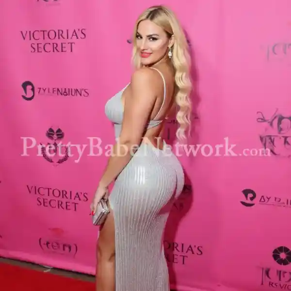 Yanna- Russian Escort near Sushant Lok Phase 2, Gurgaon for GFE & Erotic Services