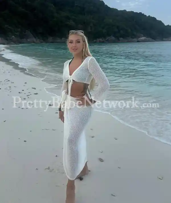 Expert in Blowjob & 69! Meet Kornelia- Polish Housewife Escort in DLF Phase 5, Gurgaon