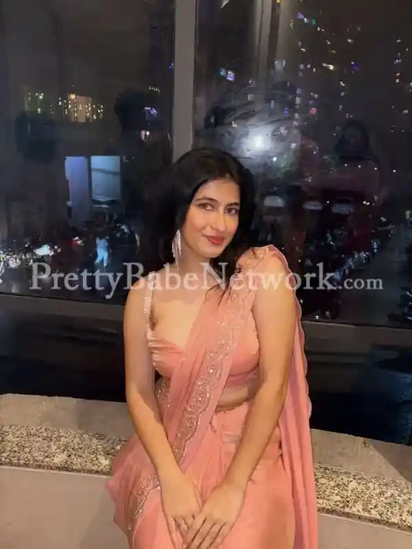 Plan a Sex Meet With Newlywed Housewife Gurgaon Escort, Monika