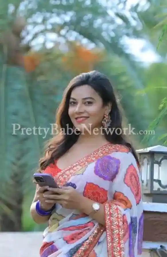 just-married-im-sandhya-housewife-sector-43-escorts-will-satisfy-your-sex-fantasies-5